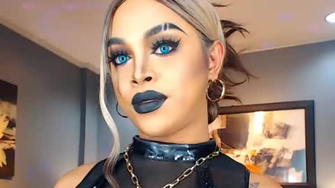 Snapshot of urmajestytyra chatting on 02/15/25, 07:16 UrMajestyTyra online show from 02/15/25, 07:16