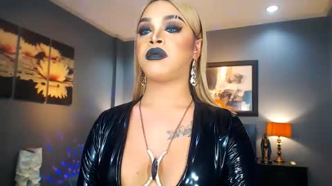 Snapshot of urmajestytyra chatting on 02/24/25, 05:00 UrMajestyTyra online show from 02/24/25, 05:00