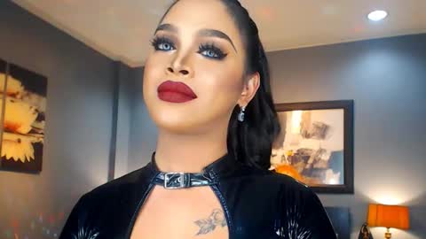 Snapshot of urmajestytyra chatting on 02/27/25, 11:15 UrMajestyTyra online show from 02/27/25, 11:15