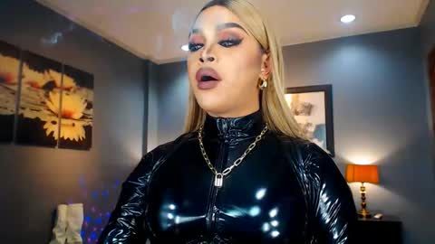 Snapshot of urmajestytyra chatting on 03/06/25, 03:46 UrMajestyTyra online show from 03/06/25, 03:46