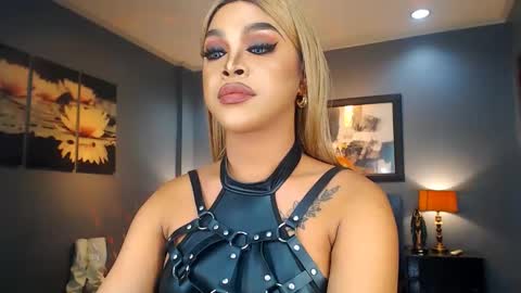 Snapshot of urmajestytyra chatting on 03/12/25, 04:08 UrMajestyTyra online show from 03/12/25, 04:08