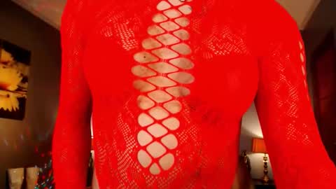 Snapshot of urmajestytyra chatting on 12/14/25, 02:28 UrMajestyTyra online show from 12/14/25, 02:28