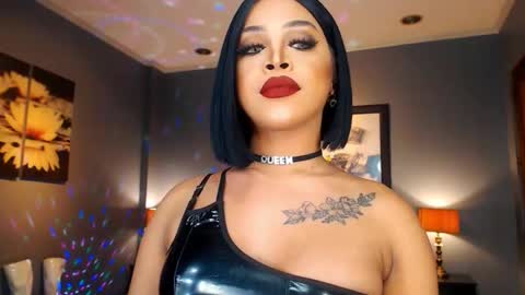 Snapshot of urmajestytyra chatting on 12/16/25, 12:15 UrMajestyTyra online show from 12/16/25, 12:15