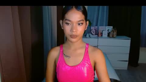 ur fave sanya online show from 03/19/26, 11:25