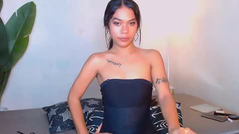 ur fave sanya online show from 04/10/26, 03:28