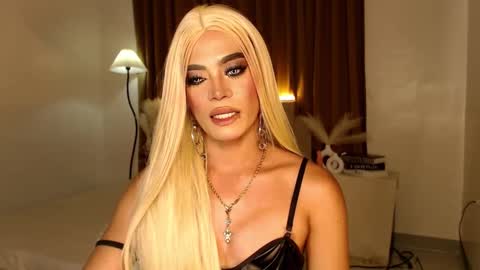 Snapshot of urnauthy_ciliaxxx chatting on 02/17/25, 08:58 cecilia online show from 02/17/25, 08:58