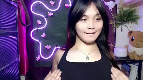 Pia online show from 09/23/25, 05:49