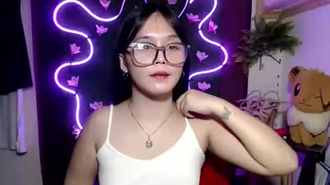 Snapshot of urpinay_pia chatting on 10/29/25, 10:44 Pia online show from 10/29/25, 10:44