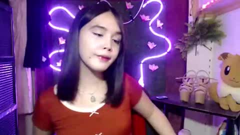 Snapshot of urpinay_pia chatting on 11/26/25, 10:33 Pia online show from 11/26/25, 10:33