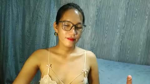 queen julia not into CHEAPGUY online show from 04/10/26, 01:38