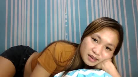 Snapshot of urpinaysugar_dolly chatting on 01/19/25, 03:18 urpinaysugar_dolly online show from 01/19/25, 03:18