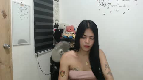 hi im kim online show from 01/10/25, 02:23