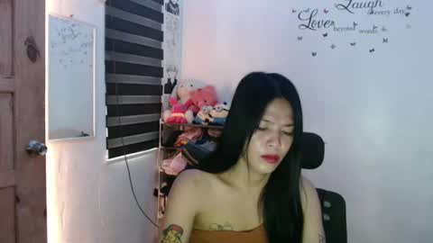 hi im kim online show from 02/13/25, 02:23