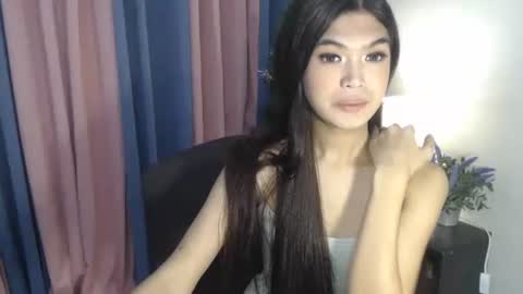 Snapshot of urpretty_shanexx chatting on 10/07/25, 01:58 HI IM SHINE online show from 10/07/25, 01:58