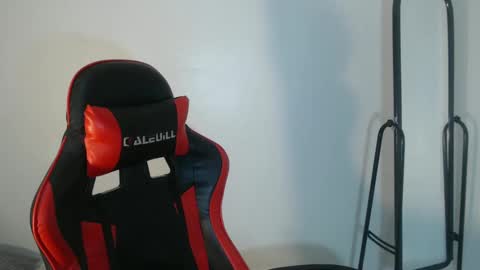 Snapshot of urprettyjaninexxx chatting on 12/02/24, 03:58 Janine online show from 12/02/24, 03:58