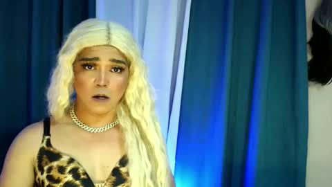 Snapshot of urqueen_cassandra chatting on 10/01/25, 04:40 BEA online show from 10/01/25, 04:40