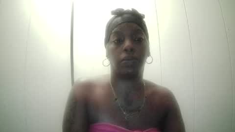 Snapshot of ursecretloveroverall chatting on 07/27/26, 03:02 ursecretloveroverall online show from 07/27/26, 03:02
