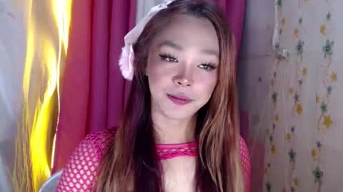 Snapshot of ursexy_debra chatting on 09/16/25, 01:28 TYRA online show from 09/16/25, 01:28