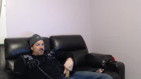 urslav75 online show from 12/14/25, 11:37