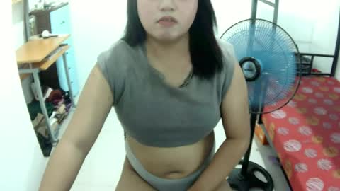 Snapshot of urslut_max chatting on 07/01/26, 11:01 maxie online show from 07/01/26, 11:01