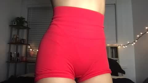 Snapshot of ursweetestlilly chatting on 11/07/25, 01:49 Lily online show from 11/07/25, 01:49