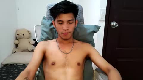 ursweetie_boy online show from 04/17/26, 07:44