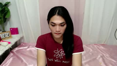 Sofia online show from 12/05/25, 01:03