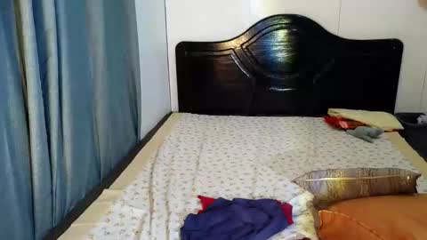 Snapshot of urtwink_jm chatting on 04/10/26, 11:15 mark online show from 04/10/26, 11:15