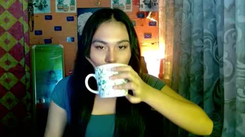 YOURGIRLCAMILLA online show from 12/17/25, 01:06