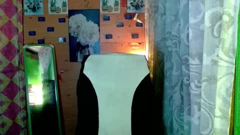 YOURGIRLCAMILLA online show from 01/08/26, 05:37