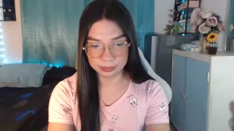 Ashley Kate Mateo Gray online show from 03/23/26, 09:13