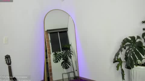 Snapshot of uryko_yor chatting on 06/14/26, 02:20 online show from 06/14/26, 02:20
