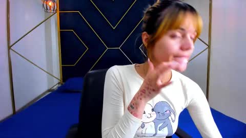 uryukim_ online show from 03/12/25, 02:01