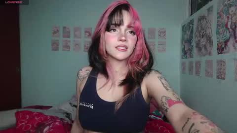 uryukim_ online show from 06/10/26, 04:56