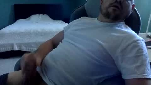 JayDee20420 online show from 12/18/25, 04:35