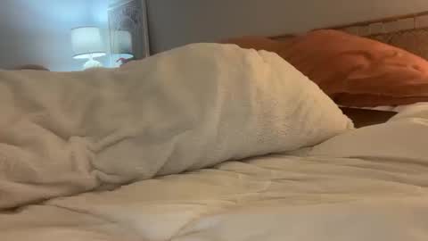 Lily online show from 10/10/25, 02:21