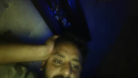 Snapshot of usman184 chatting on 01/22/25, 10:05 Mian184 online show from 01/22/25, 10:05