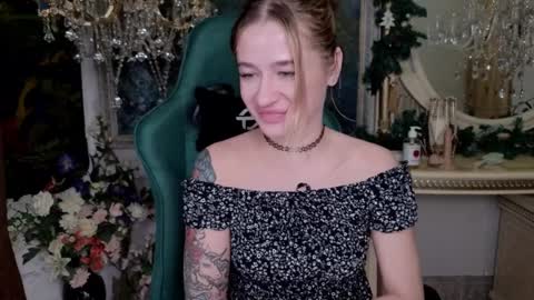 Leila online show from 01/17/25, 03:32