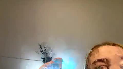 Leila online show from 10/23/25, 04:39