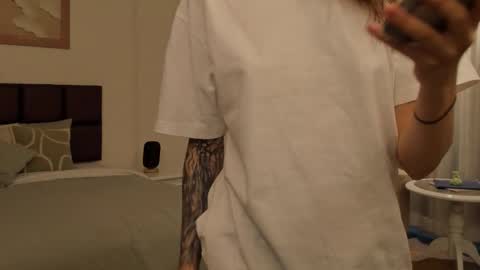 Eva online show from 09/20/25, 04:24