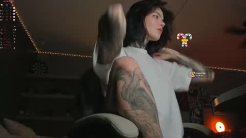 Snapshot of uwu_eva chatting on 08/01/26, 09:41 Eva online show from 08/01/26, 09:41