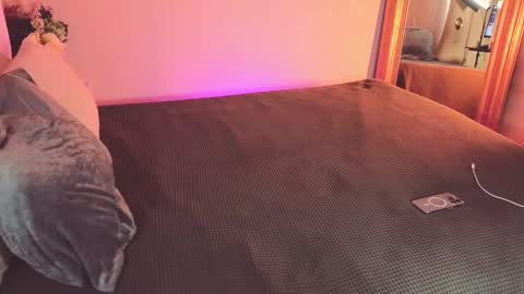 vivi online show from 02/23/25, 04:35