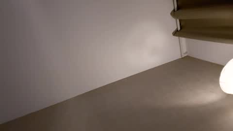 uwvvlvip online show from 04/27/26, 01:25