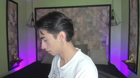 Snapshot of uyukie chatting on 09/09/25, 12:05 UYUKIE online show from 09/09/25, 12:05