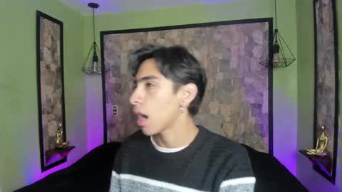 Snapshot of uyukie chatting on 09/22/25, 11:34 UYUKIE online show from 09/22/25, 11:34