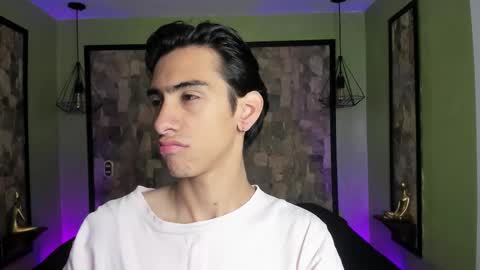 Snapshot of uyukie chatting on 10/02/25, 12:34 UYUKIE online show from 10/02/25, 12:34