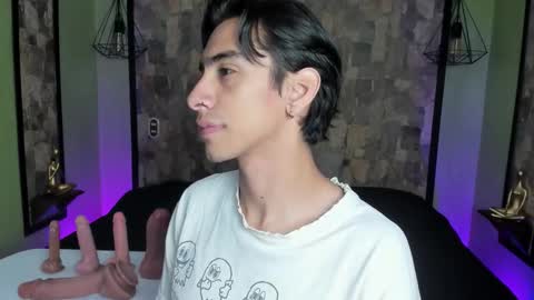 Snapshot of uyukie chatting on 10/08/25, 11:30 UYUKIE online show from 10/08/25, 11:30