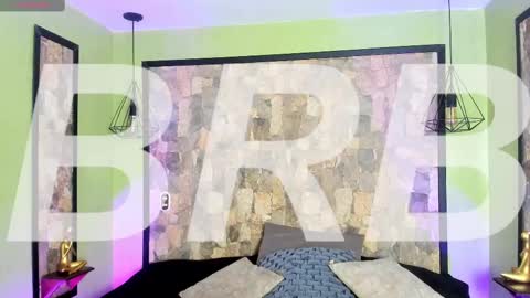 Snapshot of uyukie chatting on 10/21/25, 11:33 UYUKIE online show from 10/21/25, 11:33