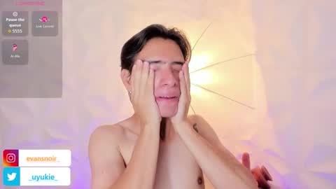 Snapshot of uyukie chatting on 03/18/26, 02:15 UYUKIE online show from 03/18/26, 02:15