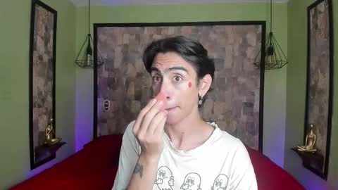 Snapshot of uyukie chatting on 03/19/26, 01:20 UYUKIE online show from 03/19/26, 01:20